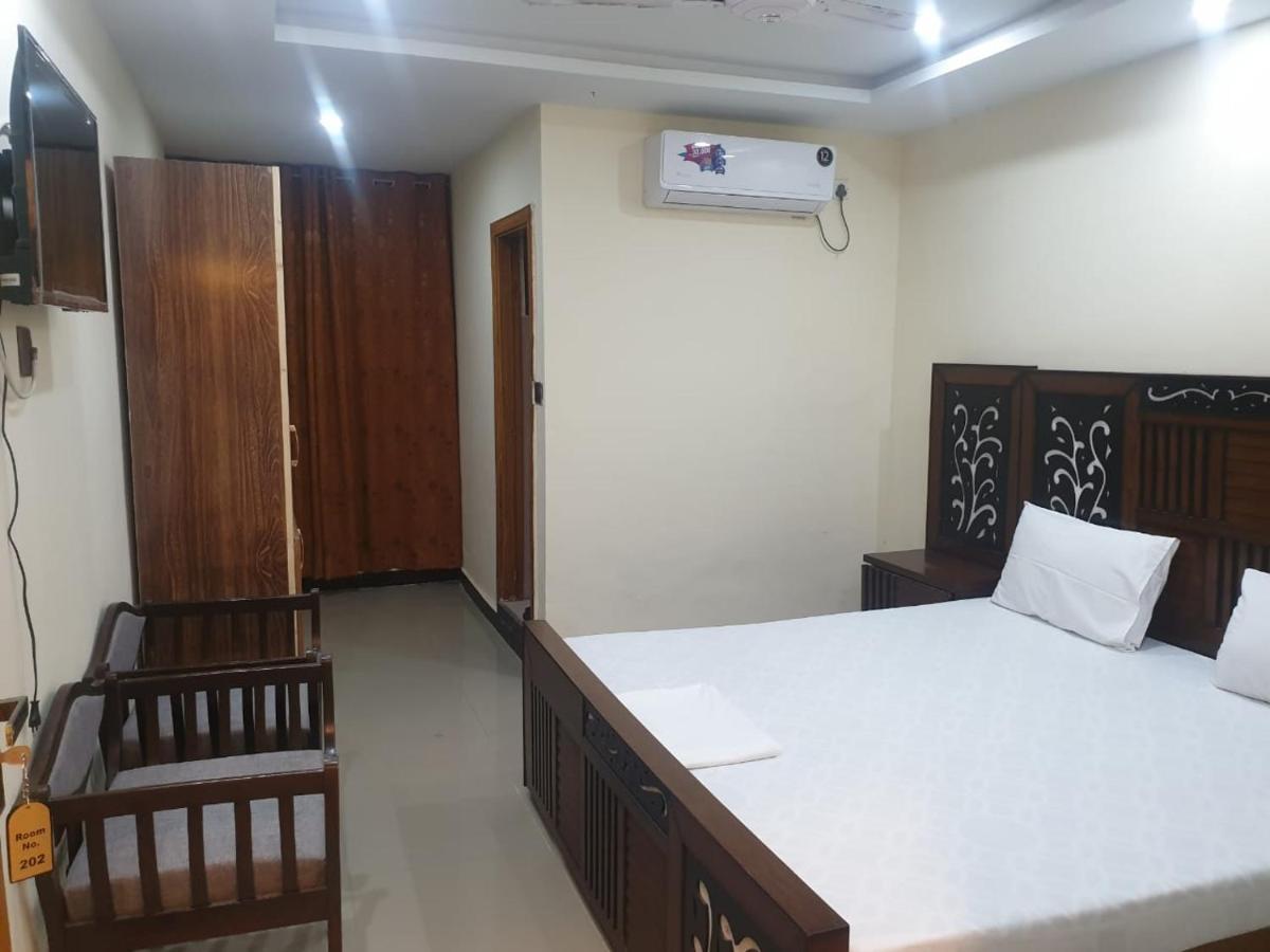 Dream Night Hotel Исламабад Экстерьер фото