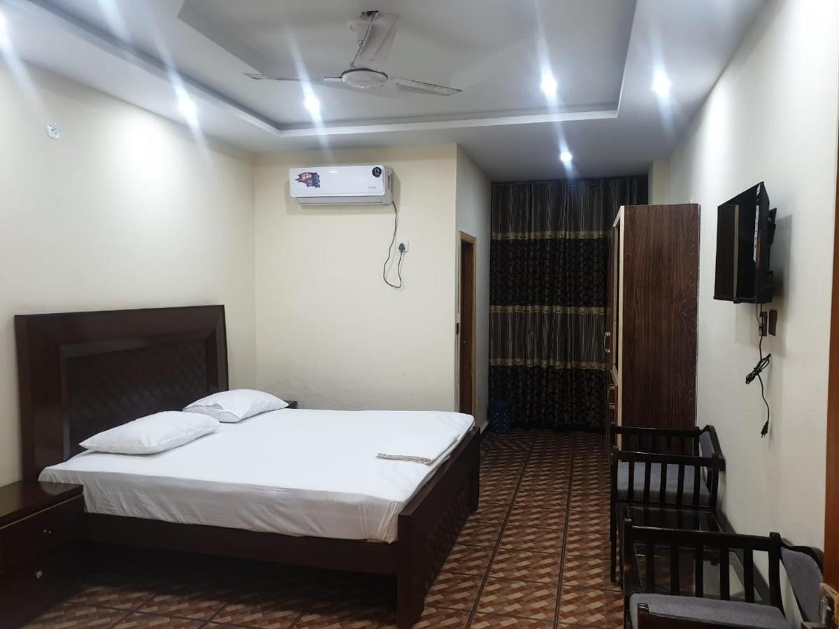 Dream Night Hotel Исламабад Экстерьер фото