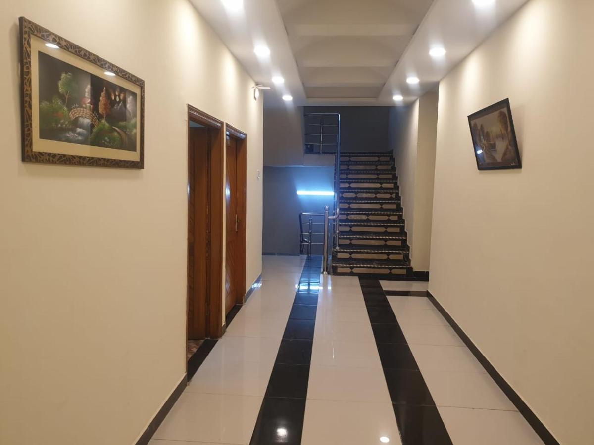 Dream Night Hotel Исламабад Экстерьер фото